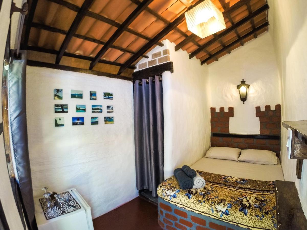 Ready Camp E Suites Da Cachoeira Vila do Abraao ภายนอก รูปภาพ
