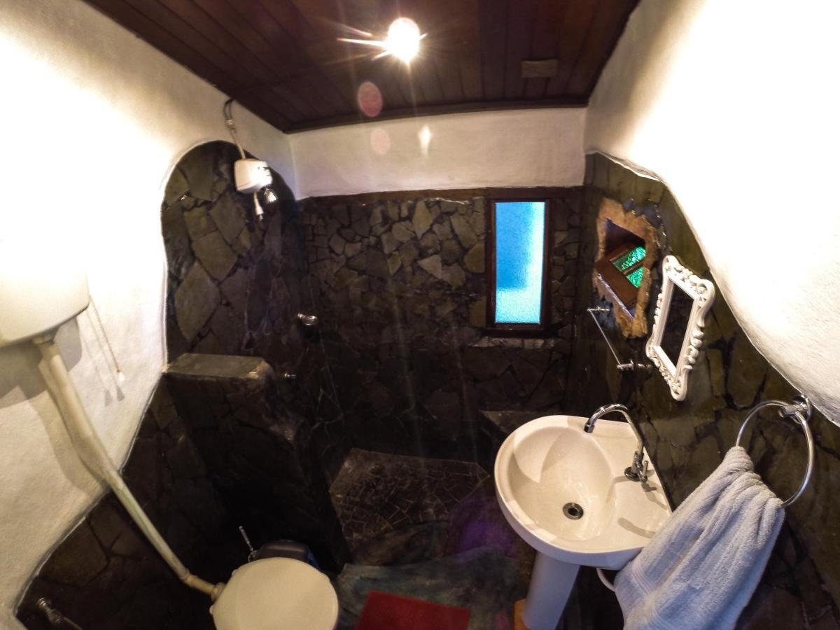 Ready Camp E Suites Da Cachoeira Vila do Abraao ภายนอก รูปภาพ