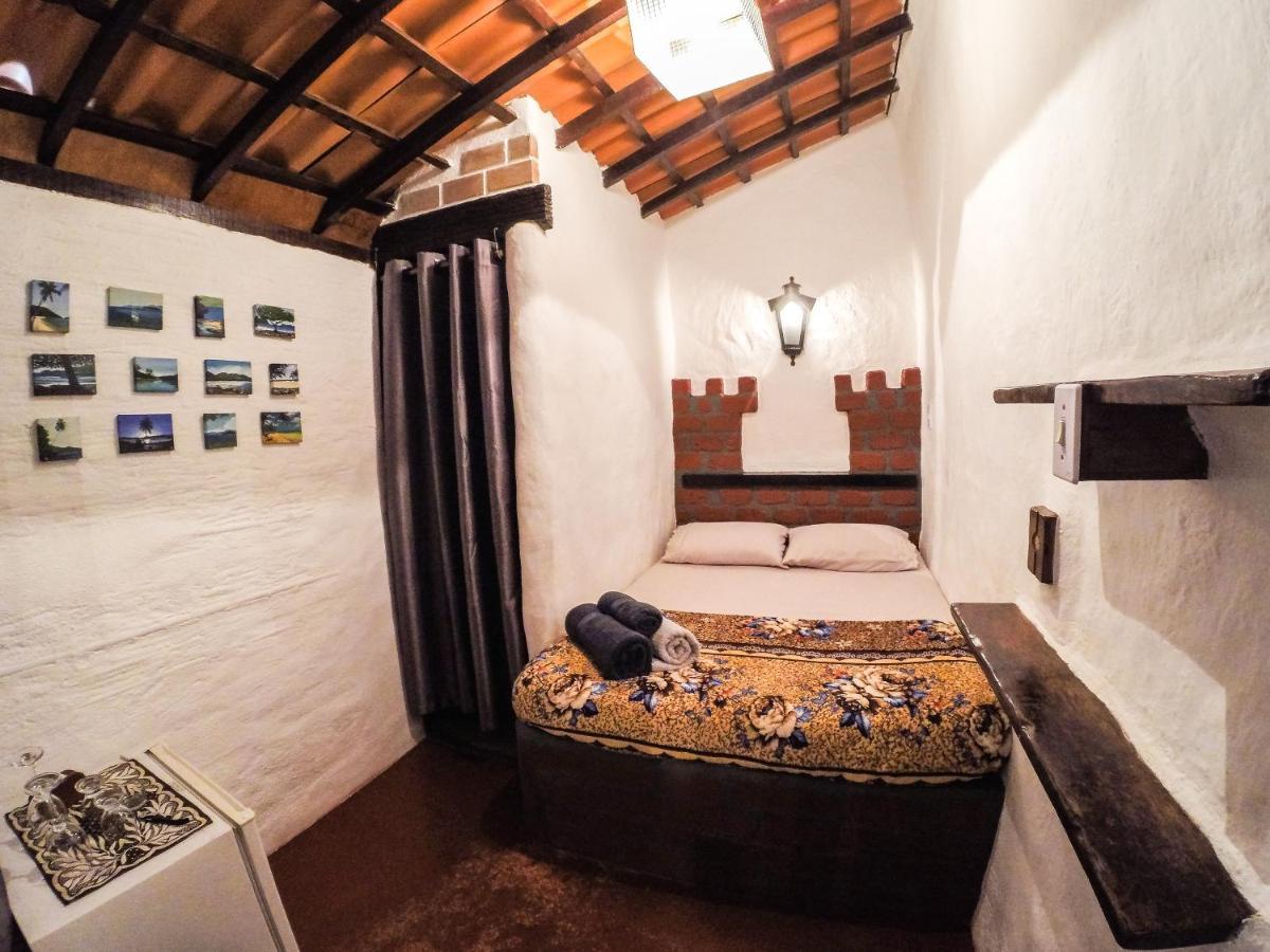Ready Camp E Suites Da Cachoeira Vila do Abraao ภายนอก รูปภาพ